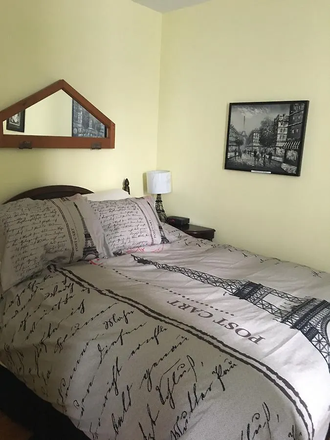 Le B & B Toronto Bed & Breakfast